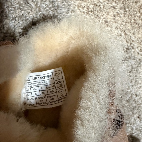 Women's Tan Ugg Ankle Boots - Picture 5 of 8